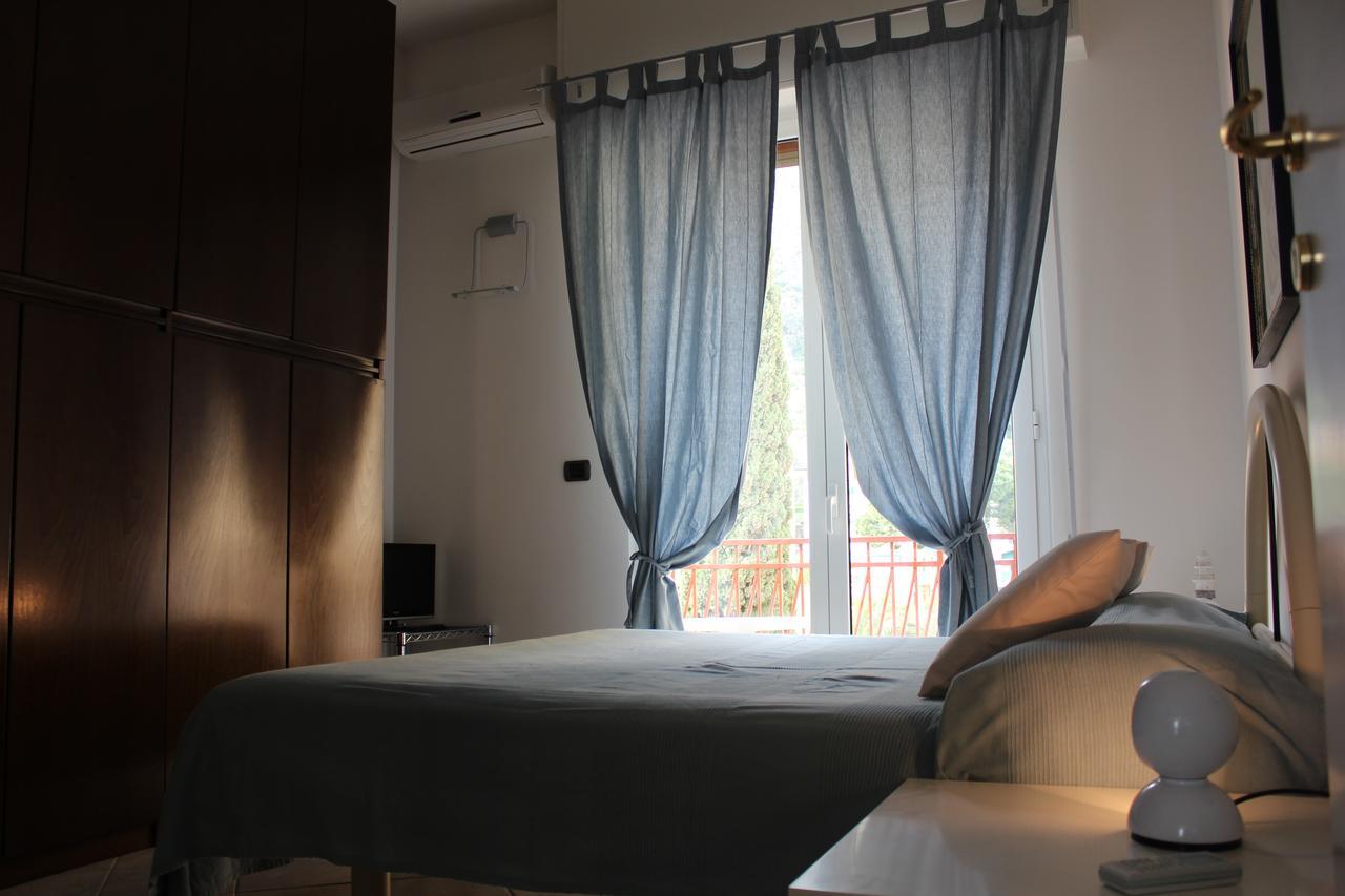 Les Agrumes Varigotti Exterior foto